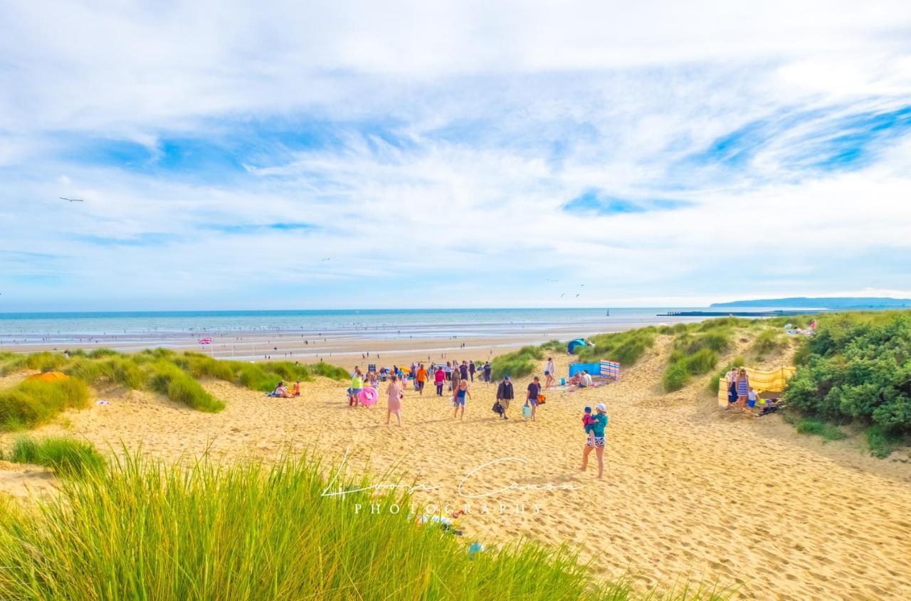 Sea 'N' Stars Platinum Plus Holiday Home With Views, Free Wifi And Netflix Camber Bagian luar foto