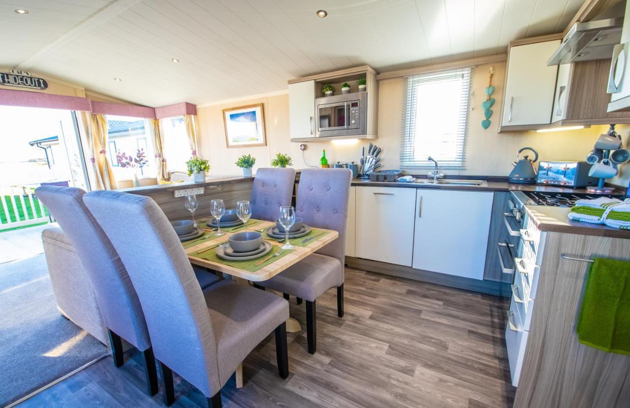 Sea 'N' Stars Platinum Plus Holiday Home With Views, Free Wifi And Netflix Camber Bagian luar foto